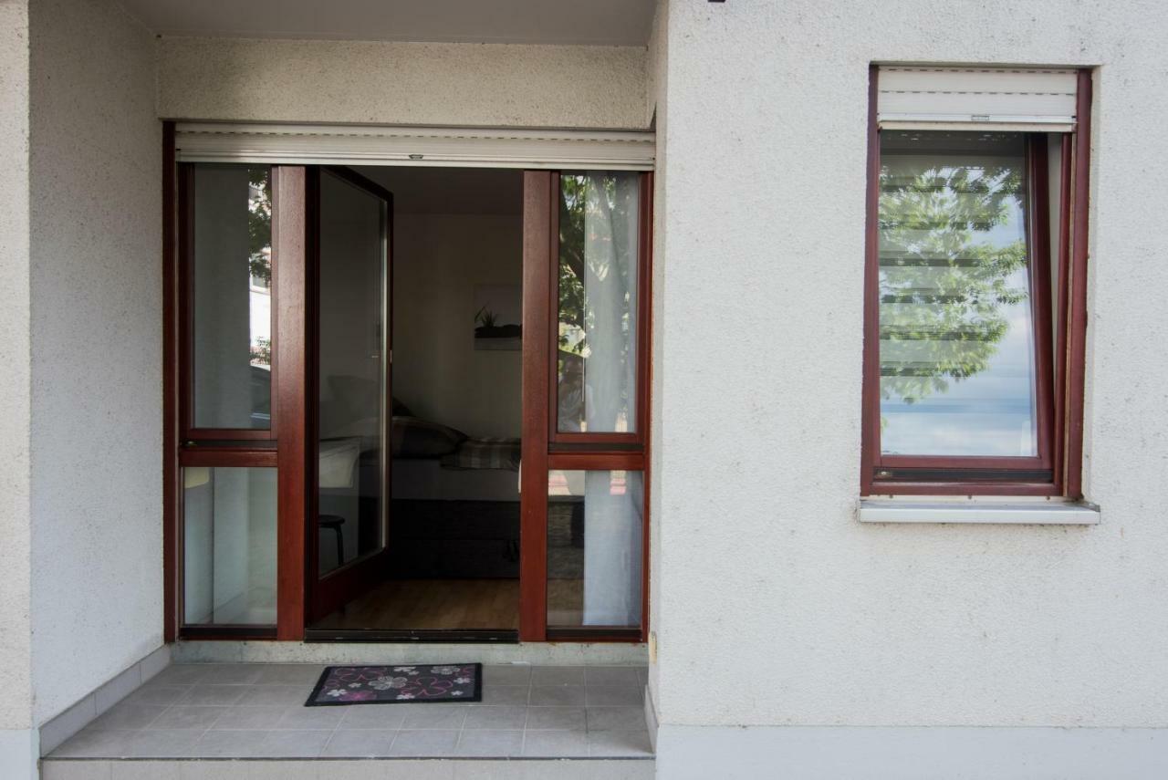 Ferienwohnung Dennis Lorrach Ngoại thất bức ảnh